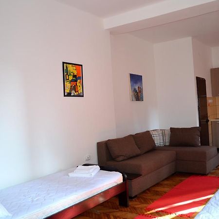 Apartmants Night Lux Ni Cameră foto