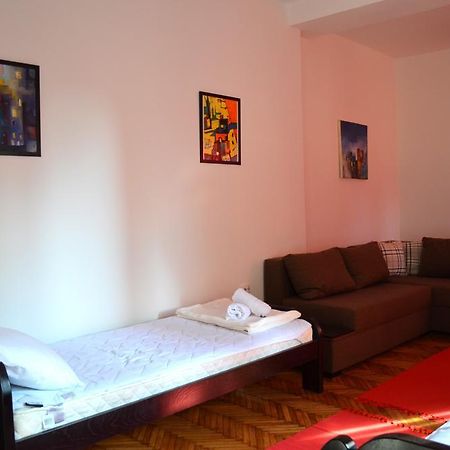 Apartmants Night Lux Ni Cameră foto